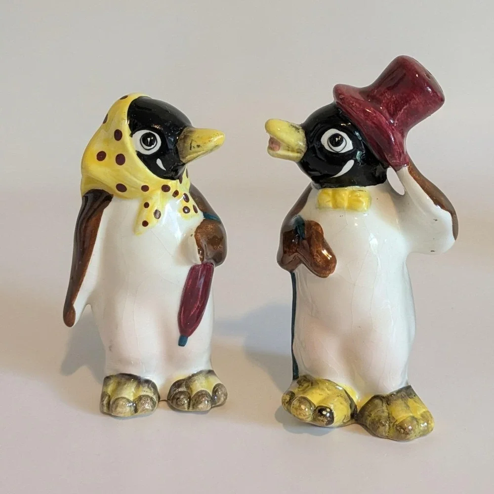 Vintage Penguin Salt And Pepper Shakers Japan Couple Umbrella Scarf Top Hat